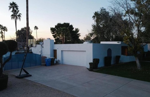 Moon Valley House | Spacious Home in Moon Valley- Heated Pool & Spa