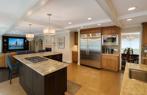 Lake Forest House | Spacious Home Near Lake Michigan with Peaceful Backyard
