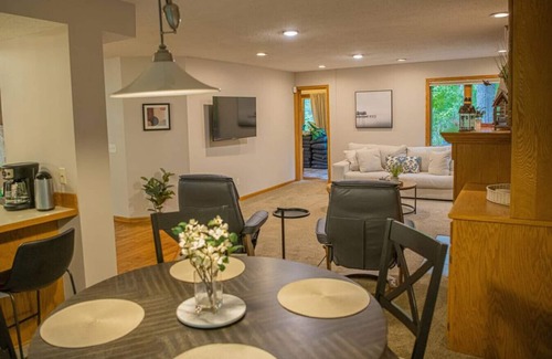 Chanhassen House | Spacious Home w/Lake Access