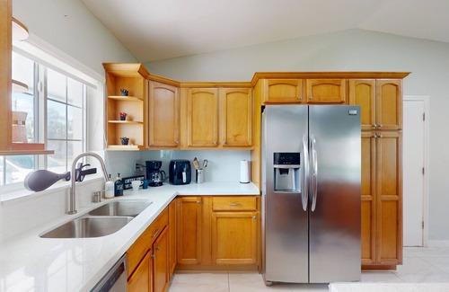 Lauderhill House | Spacious home with enclosed yard , fire pit and playground
