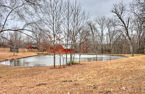 Hallsville House | Spacious Home with Pond about 13 Mi to Columbia!