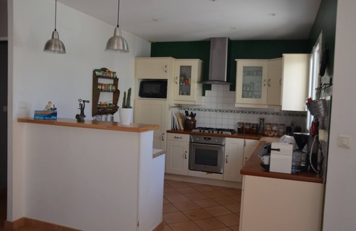 Verines House | Spacious house 8 people, swimming pool, 10 MN La Rochelle