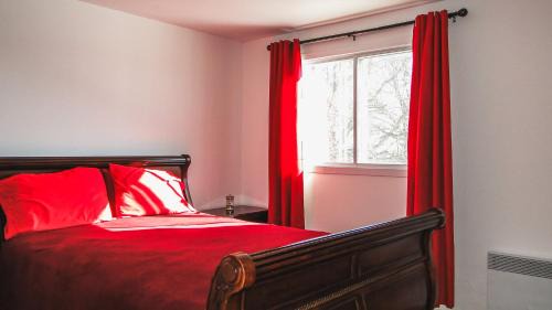 Pointe-aux-Trembles House | Spacious House near Downtown MTL