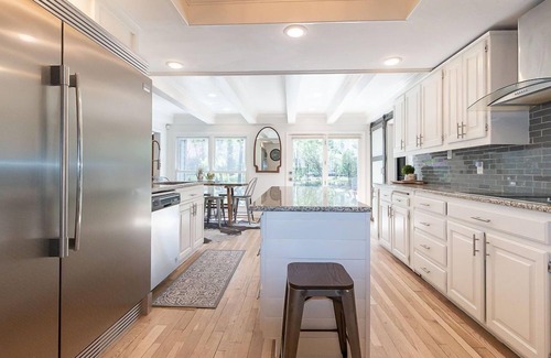 Topeka House | Spacious House w/King Bed—Near Washburn & Capital