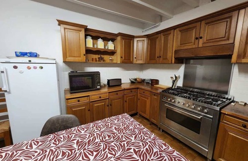 Salles-en-Toulon House | Spacious house with large garden in Valdivienne