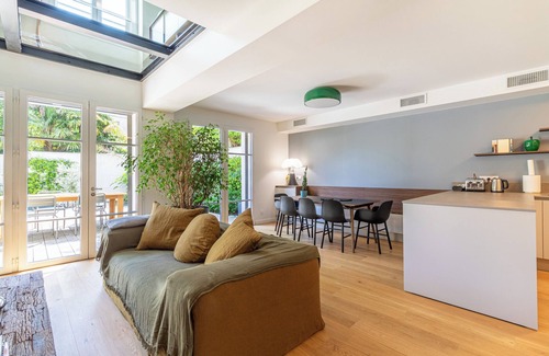 Guilhemery House | Spacious house with garden