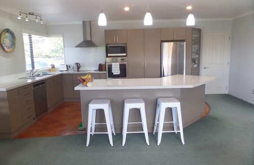 Stoke House | Spacious in Stoke