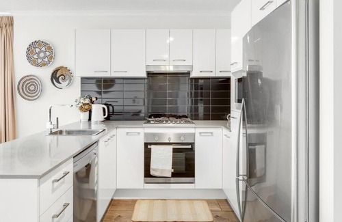 Bowen Hills Apartment | Spacious Inner city Apartment
