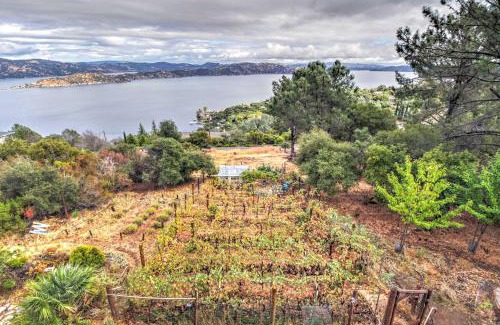 Kelseyville House | Spacious Kelseyville Home with Large Lakefront Deck!