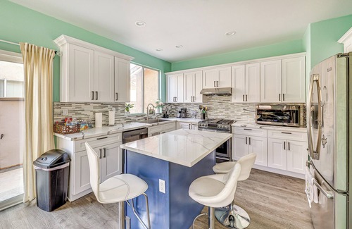 Lake Elsinore House | Spacious Lake Elsinore Home w/Pool & Hot Tub!