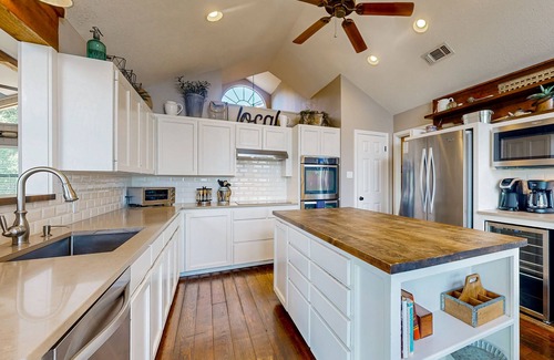 Spicewood House | Spacious lakefront hideaway with decks, grill, billiards, tennis & pool