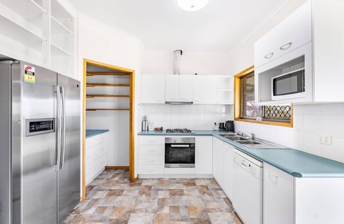 Sunnybank Hills House | Spacious Land Area 5Bedroom Home @Sunnybank NewA/C