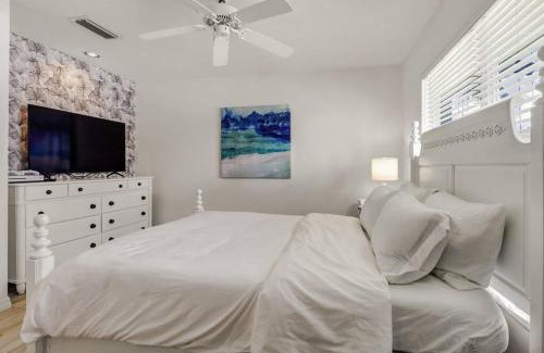 Lely Golf Estates Villa | Spacious Luxury Home with Heated Pool and Hot Tub