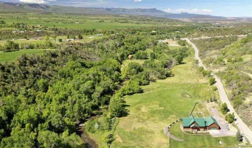Collbran Ski Chalet | Spacious Luxury Log Home - 25 Min to Skiing, Boating and Trails!