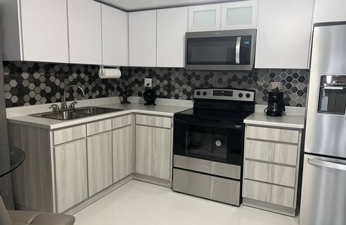 Camaceyes Apartment | Spacious luxury modern apartment with generator near the beach and airport
