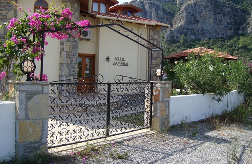 Dalyan City Center Villa | Spacious Luxury Villa with Own Pool and Stunning Mountain Views