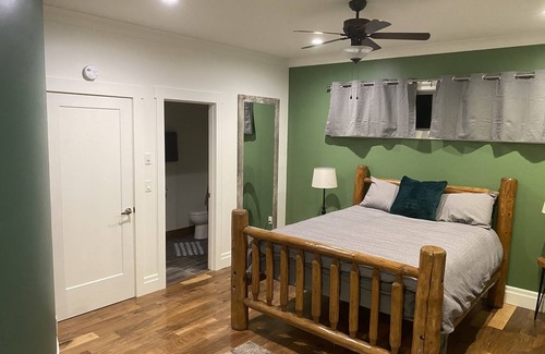 Golden Cabin | Spacious Modern Lodge in Perfect Location