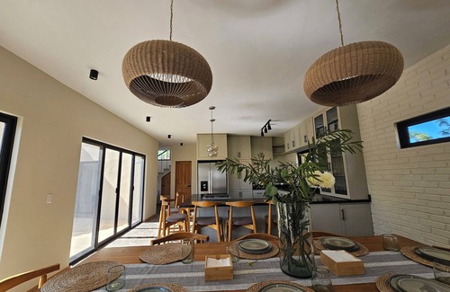 Tapalpa House | Spacious Modern/Ruatic 4-bedroom house in tranquil Tapalpa.