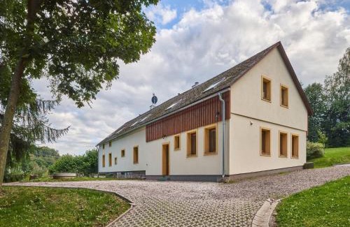 Lampertice House | Spacious Mountain Retreat, cleaning included