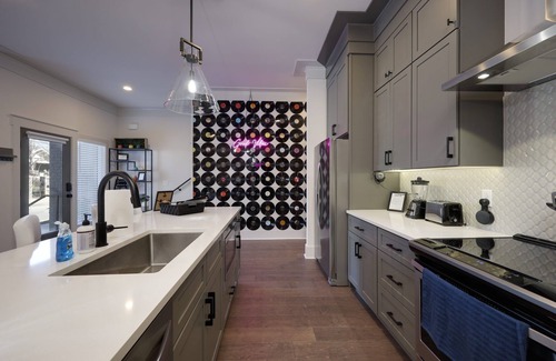 Eastwood House | Spacious Nashville Home With Movie Theater & Games! 8 mins to Broadway!