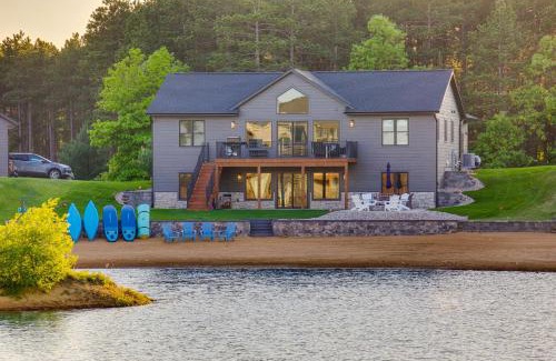 New Lisbon House | Spacious New Lisbon Home with Lake Access!