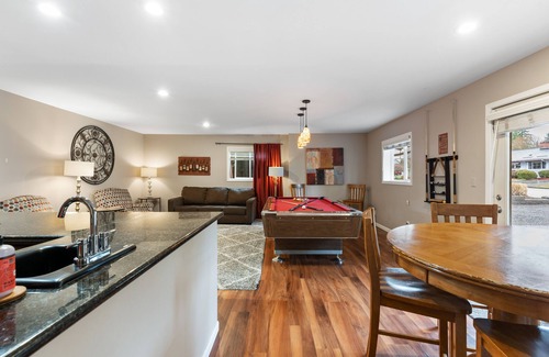 Vancouver Heights House | SPACIOUS, perfectly located home! Hot Tub, Pool Table, Theater Room!