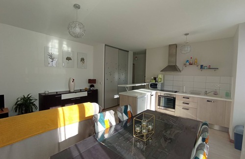 Pouzac Apartment | Spacious, quiet apartment