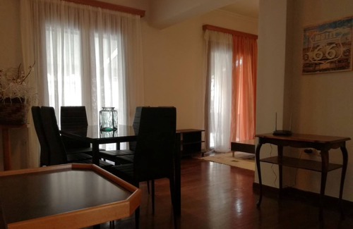 Platia Viktorias Apartment | Spacious renovated apartment in the center