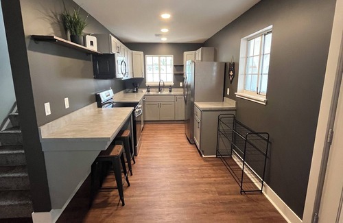Baldwin Cottage | Spacious/Renovated Wolf Lake Cottage