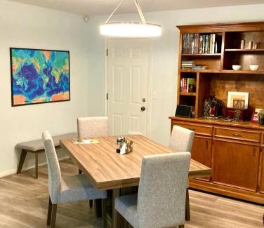 Beaumont House | Spacious Retro 2BR 3BA In Quiet Neighborhood