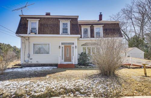 Bristol House | Spacious Round Pond House with On-Site Trail Access!