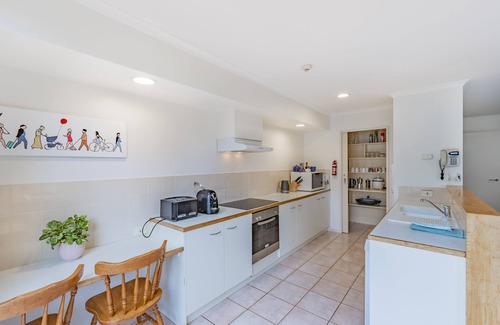 Hobart Central Business District Apartment | Spacious Salamanca apartment