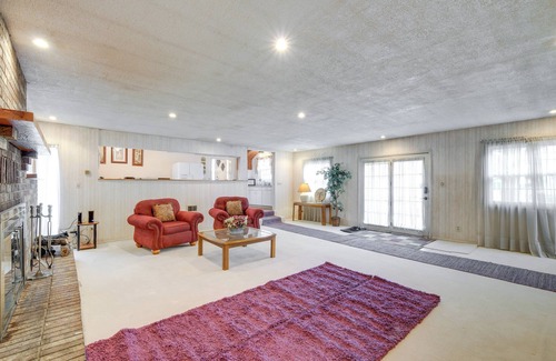 Maple Heights Apartment | Spacious Studio - 5 Mi to MGM Northfield Park!