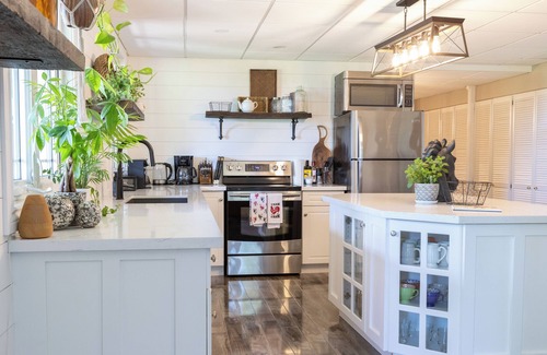 Loyalist House | Spacious Studio Basement Apartment Horse Farm Stay