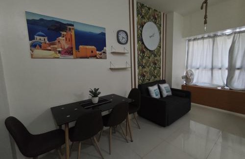 Alabang Apartment | Spacious & Stylish Condo Free Wifi & Netflix TLB2