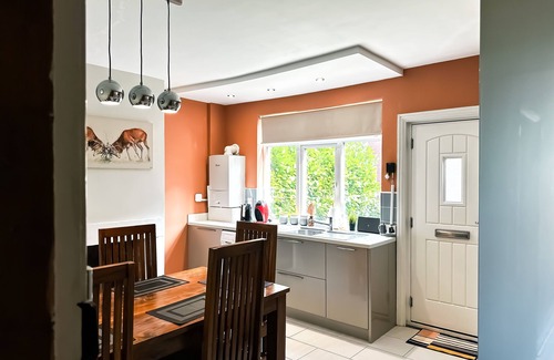 Leeds House | Spacious Townhouse ✹OFFERS ON LONG BOOKINGS ✹Business or Contractors✹