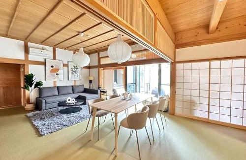 Ozu House | Spacious Traditional Japanese house by Restavio