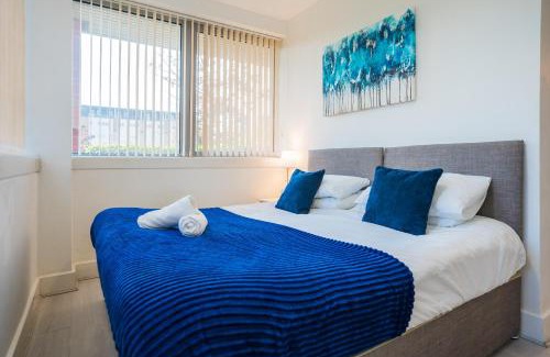 Central Milton Keynes Apartment | Spacious Two-Bedroom Apartment - Parking, 7 Mins from Station, Ideal for Business or leisure Stays By AV Hughes Properties