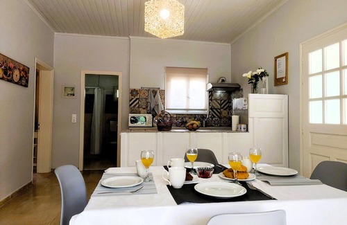 Agios Spyridon Corfu Apartment | Spacious two-bedroom apartment near sandy beach