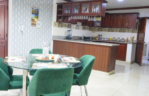Altos de Arroyo Hondo Condo | Spacious Two-Level Penthouse Condo!