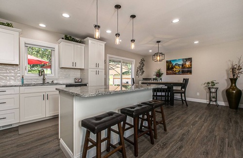 Dubuque House | Spacious Updated Home within Minutes to Shopping & Restaurants!u