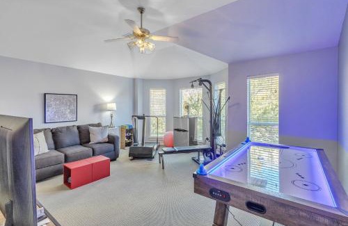 Uptown House | Spacious Urban Uptown Retreat townhouse