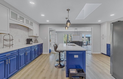 Reedville House | Spacious 1-level waterfront retreat w/rec room, fenced yard. Big dogs welcome!