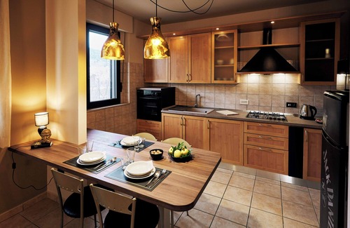 San Giovanni Rotondo Apartment | Spacious Vintage Style Apartment, family and pet friendly