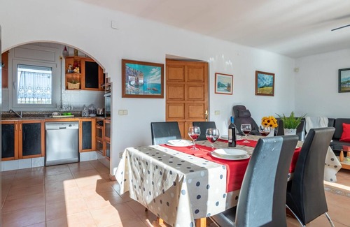 Sant Pere Pescador House | Spacious Villa with Pool, Garden, BBQ, A/C, WiFi, Parking - Walk to Beach
