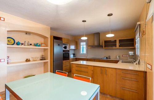 Marina de Son Ganxo Villa | Spacious villa with pool and sea view - Villa Arena Blanca