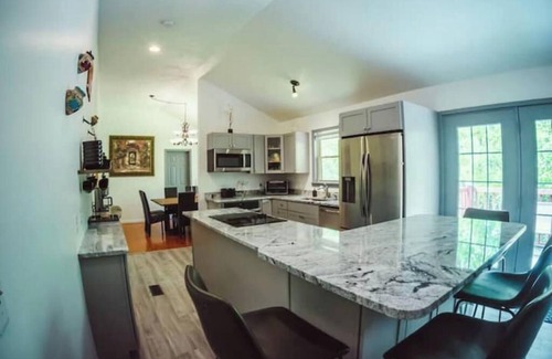 Heidelberg House | Spacious w/hot tub/grill/firepit 4 BR Red River Gorge - nSUMMER AVAILABILITY!