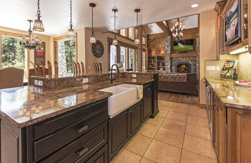 Sunriver House | Spaciously Well Appointed Luxurious Home in Caldera Springs, near Sun River OR