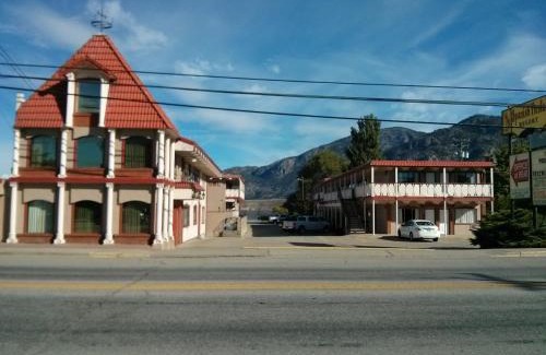 Okanagan-Similkameen Hotel | Spanish Fiesta Resort