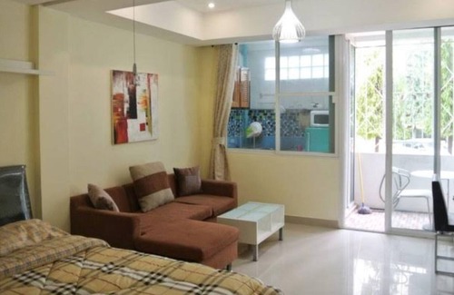 Bang Lamung Condo | Spanish place F1 R103